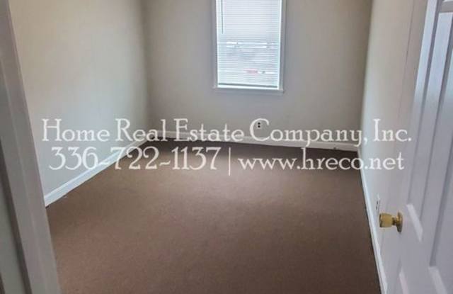 Cambridge Apartments | 2332 N. Cherry Street Apt A Gallery 2