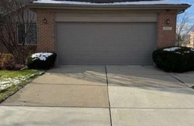 1922 PEBBLE CREEK Drive - 1922 Pebble Creek Drive, Wayne County, MI 48188