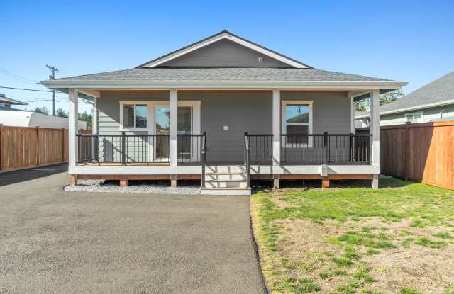 842 North Montesano Street - 842 North Montesano Street, Westport, WA 98595