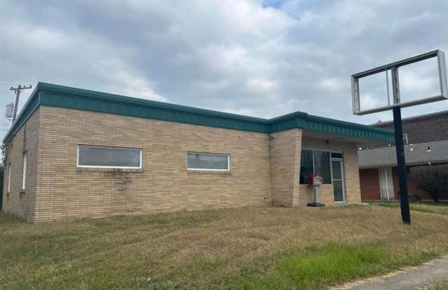 117 E Main St photos photos