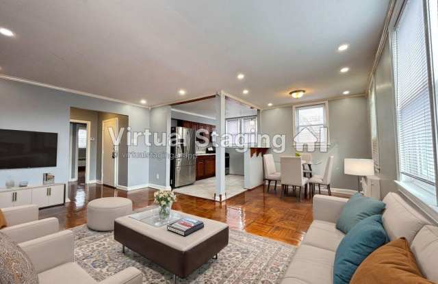 1303 E JOHNSON Street unit: 2 photos photos