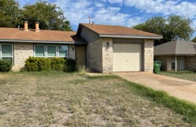 *NICE REMODELED 2 BEDROOM/2 BATH DUPLEX WITH OPEN FLOOR PLAN IN ROUND ROCK Gallery 3