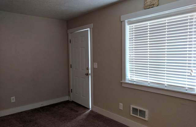 2 Big River Road - 1 Gallery 3