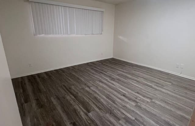 56081 Twentynine Palms Hwy #4 - 56081 29 Palms Highway, Yucca Valley, CA 92284