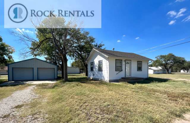1 Bed 1 Bath with 2 Car Garage Gallery 2