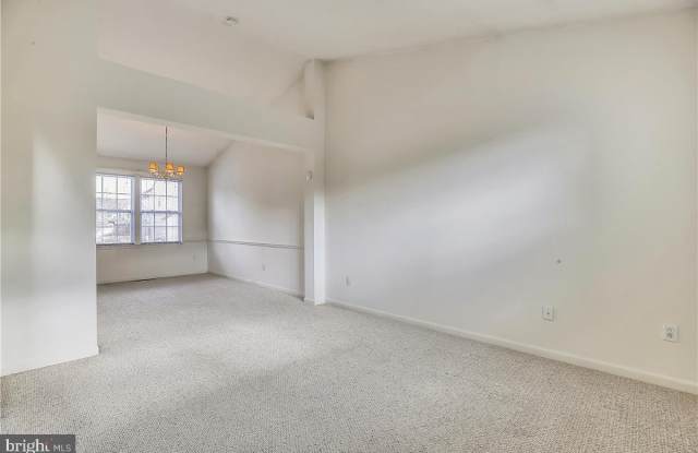 9012 INA COURT Gallery 3