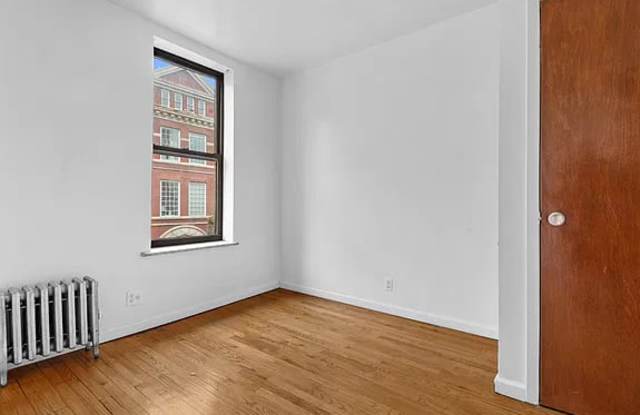 434 E 115th St Apt 3C Gallery 2
