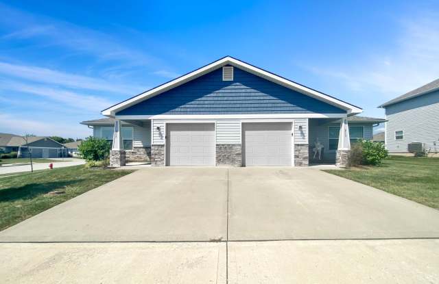 Beautiful Renovated Single Family Home | 3 BR/2BA Duplex| 1-Car Covered Parking |Spacious & Sunny backyard photos photos