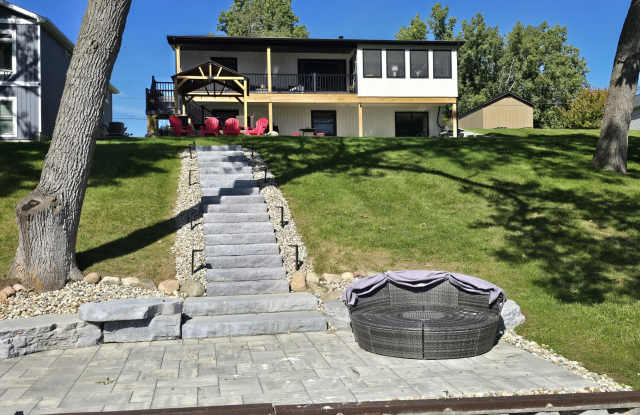 13915 Grandpoint Drive Gallery 1