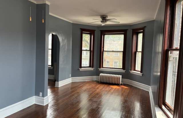 5524 S Paulina Street Gallery 3