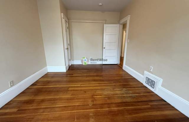 86 Conwell Ave. Gallery 3