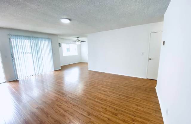20317 Saticoy St. photos photos