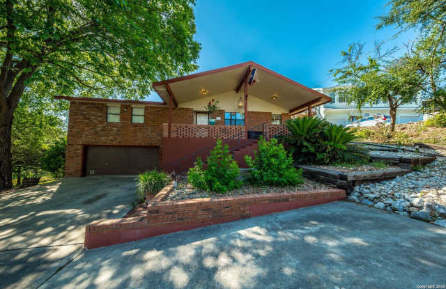 1267 E Common St photos photos