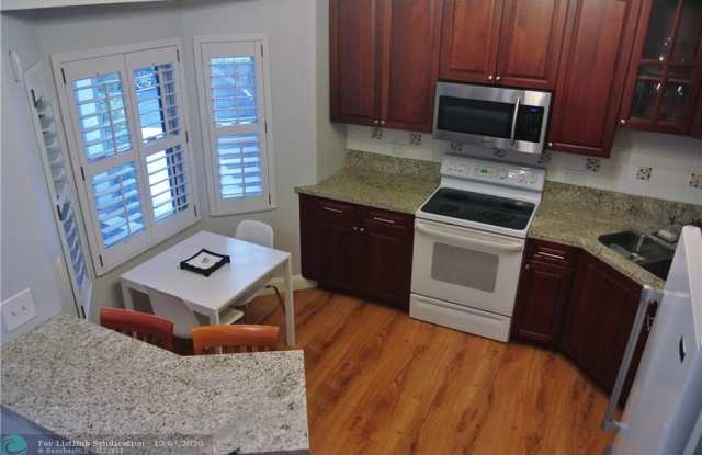1301 Bayview Dr Gallery 4