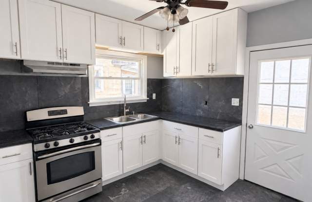 Renovated 3 Bed, 1 Bath Home in Summit Gallery 4