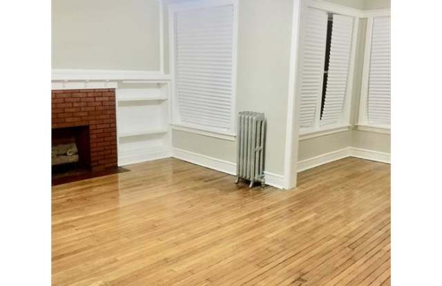 4725 South Vincennes Avenue - 3S Gallery 1