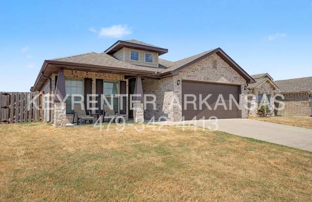 Modern 3BR/2BA Home with Luxury Master Suite & High‑Ceiling Living Space Gallery 3