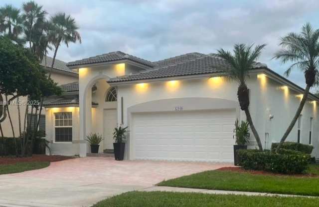 17048 NW 19th St photos photos