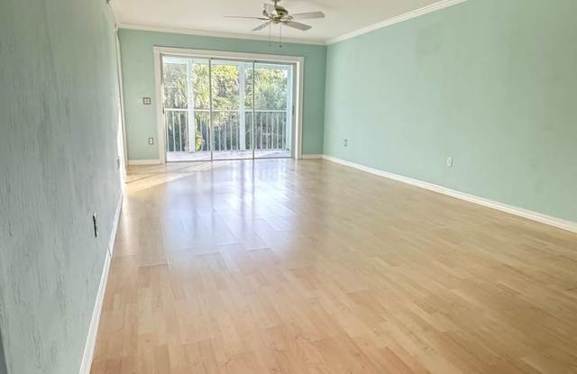 Stunning Sandpiper Bay 2 bed/2 bath end unit condo photos photos