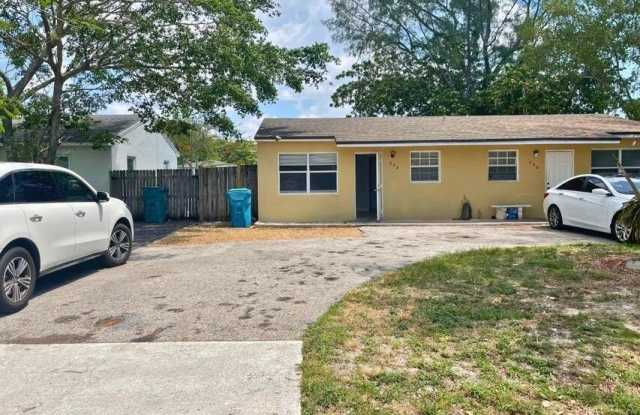 243 SE 24th Avenue unit: A photos photos