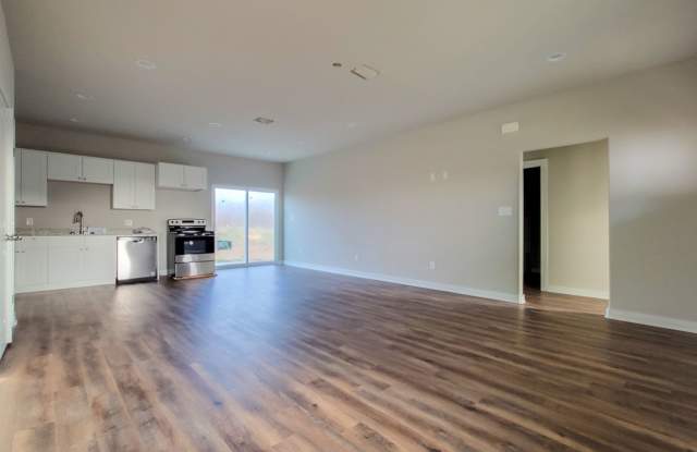 Gorgeous 3 Bed 2 Bath Home in Corsicana! Gallery 3