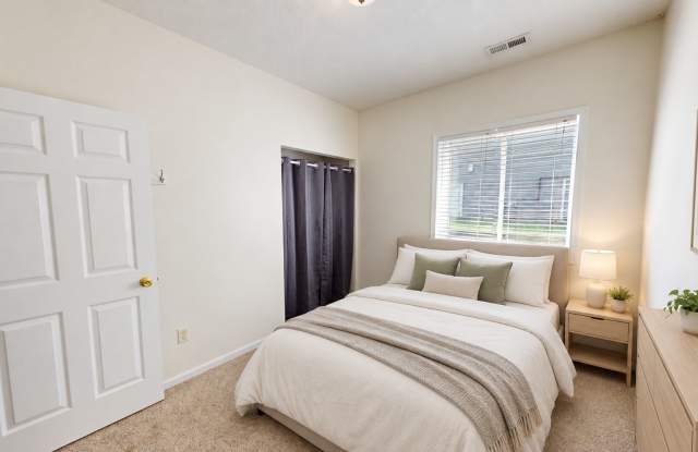 4 Bedroom Townhome Available Now! Gallery 4