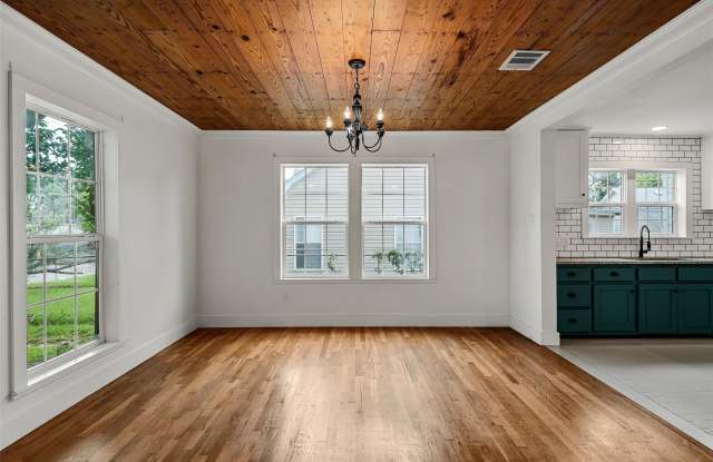 2704 Herring Avenue Gallery 4