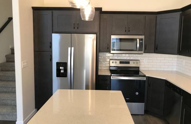 3 Bed 3 Bath Twin Home Gallery 4