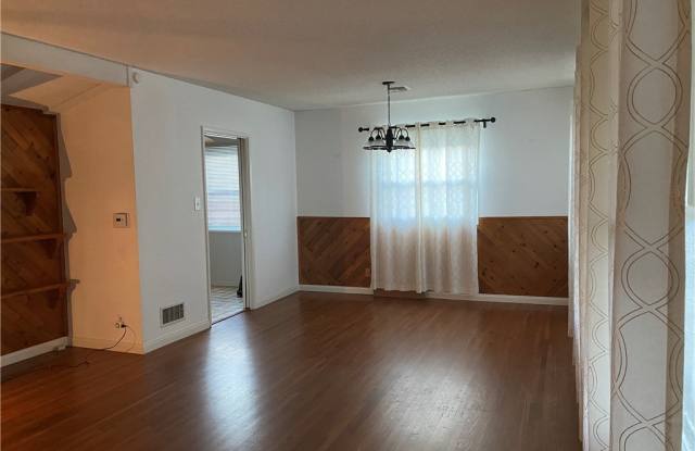 11848 Tiara Street Gallery 4