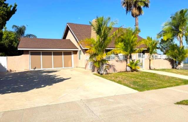 COMING SOON – Beautiful 4-Bedroom Orange Home, Just in Time for the Holidays! Gallery 3