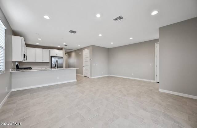 2713 E Tie Down Drive Gallery 2