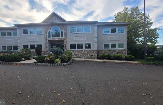 1126 HORSHAM Road photos photos