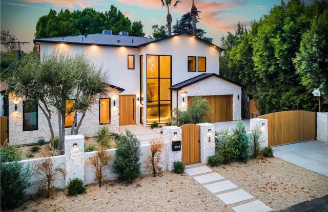 5149 Beeman Avenue photos photos