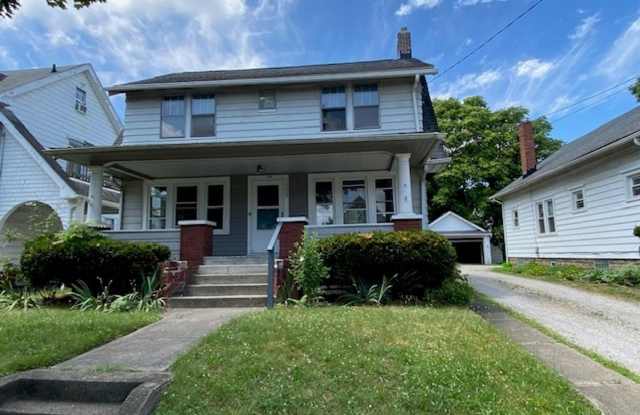 1032 Berwin St photos photos