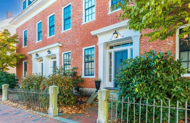 290 Pleasant Street photos photos