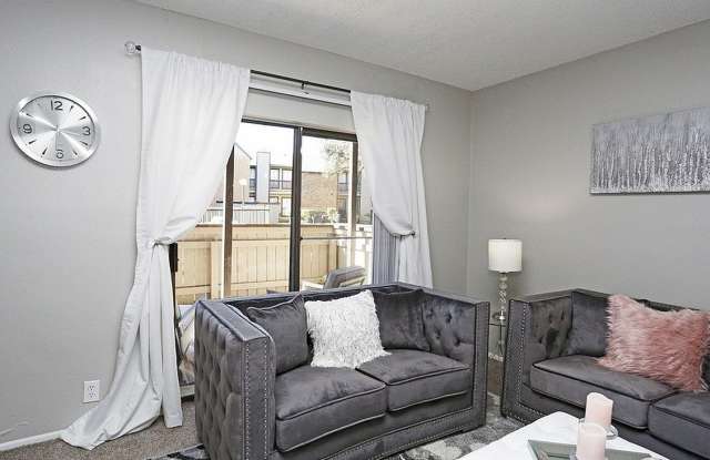 The Summit Gallery 1