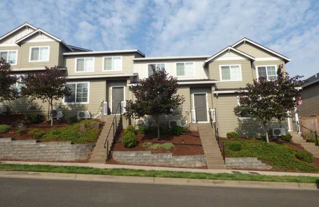 3 Bed 2.5 Bath townhome in South Salem! - 5757 Joynak Street South, Salem, OR 97306