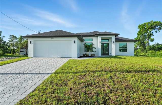 2607 38th Street Southwest photos photos