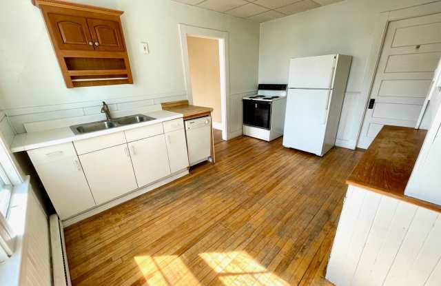 15 Bartlett Street Waterville ME photos photos