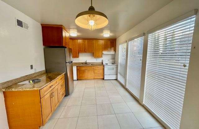 3815 Harrison Street 101 - 3815 Harrison Street, Oakland, CA 94611