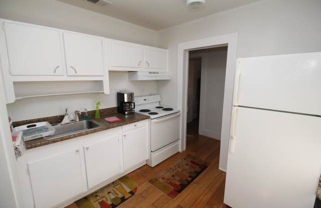 1404 Jernigan Avenue Gallery 2