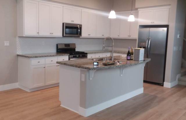 Coming soon! 3 bedroom 3285 falcon Ct West Sacramento, CA photos photos