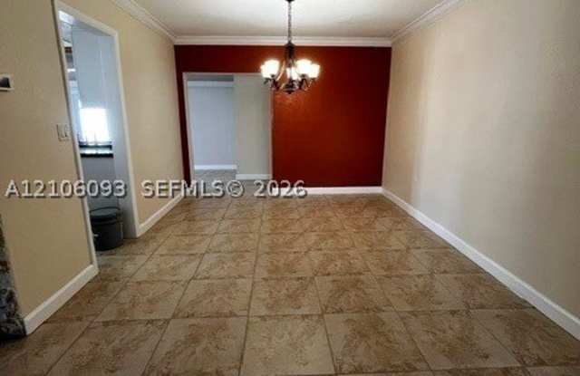 1325 N 74th Ter Gallery 4