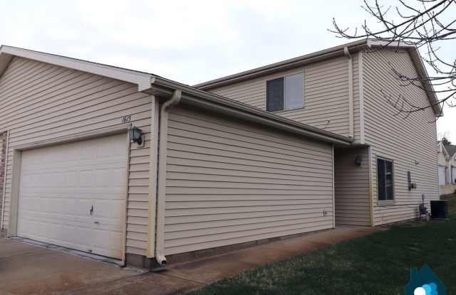 Lovely 3 bed Townhome! photos photos