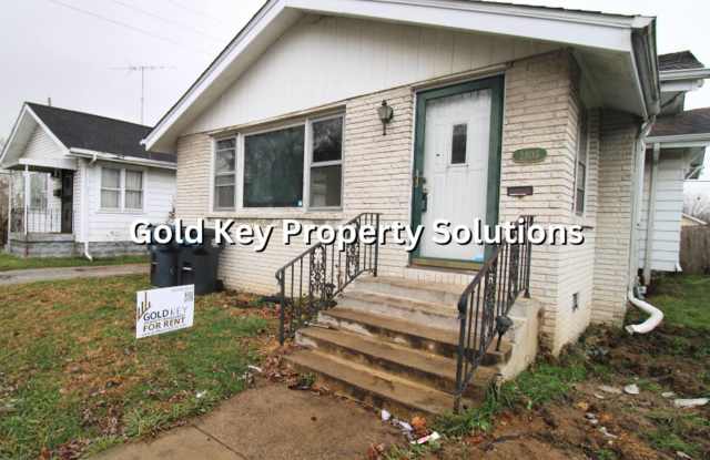 Updated 2 BR 1 BA House with Central Air and Garage (SECTION 8 APPROVED) - 2805 George Street, Anderson, IN 46016