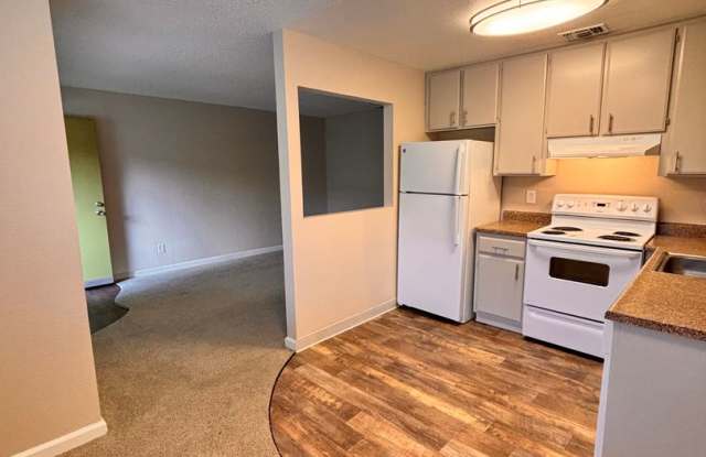 Olive Glen Apartments, in the Heart of Carmichael! Gallery 1