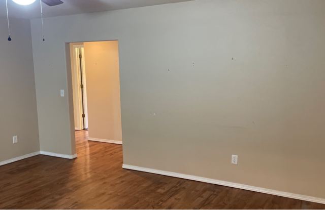 4107 Southwest Chapelstone Avenue - 1 Gallery 2