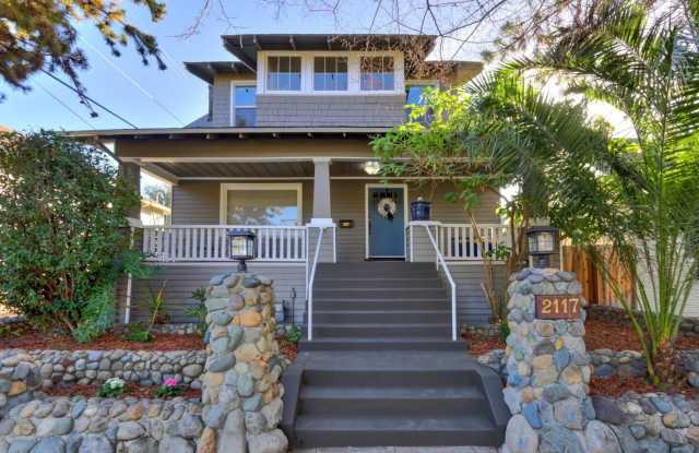 Beautifully Renovated 5 Bedroom Midtown Home photos photos