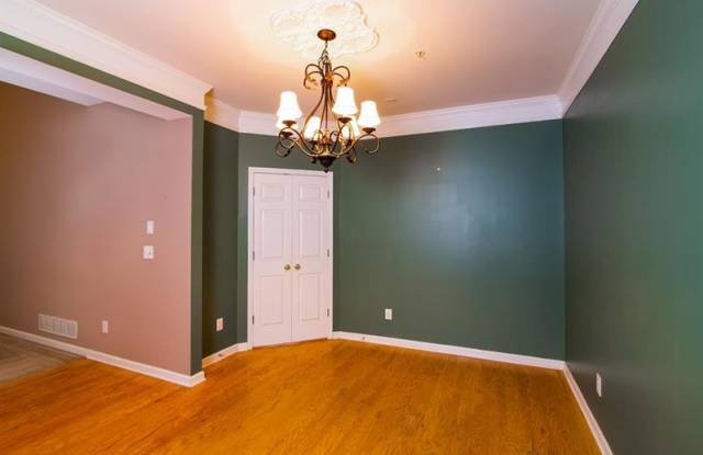 1346 Parkview Lane NW Gallery 3