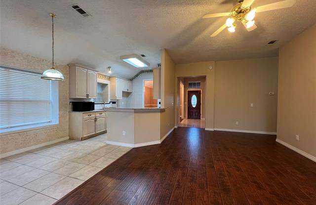 9921 Danbury Drive Gallery 4